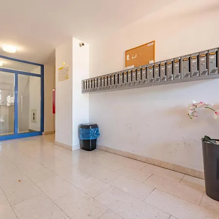 Awesome In With Kitchen Apartman *